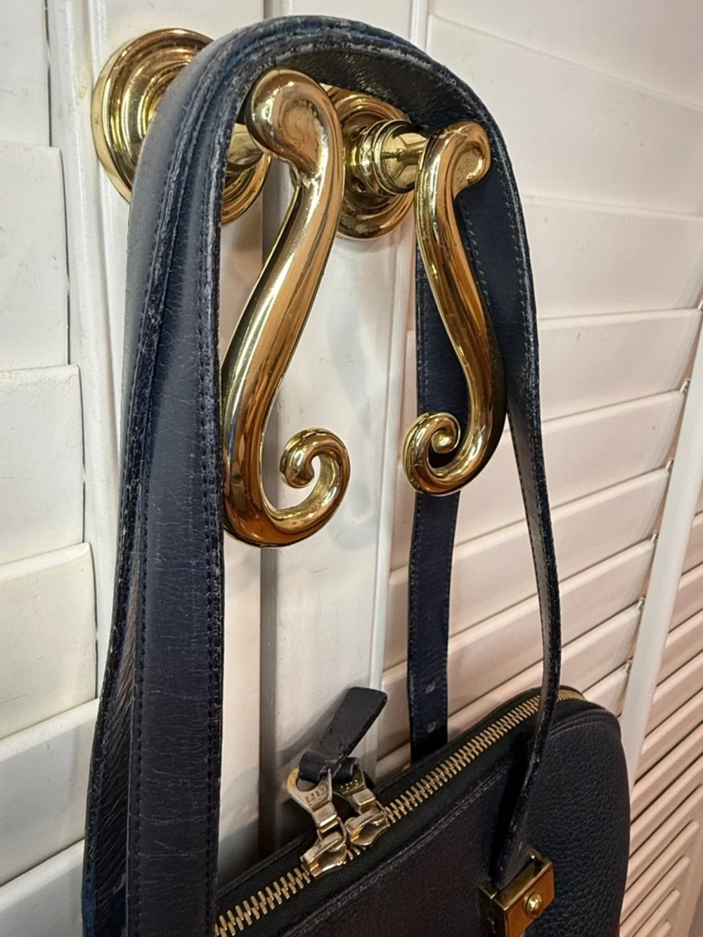 Classic Dooney & Bourke All Weather Leather Purse in Navy